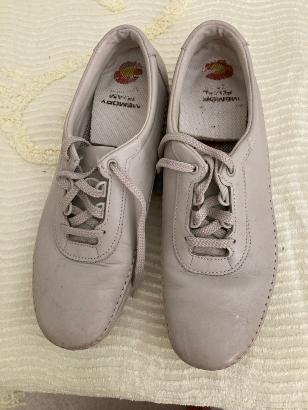 SAS Women's Pale Gray Leather Lace-Up Oxfords